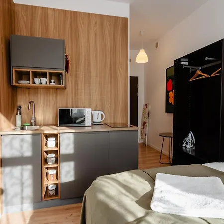 Elegant Very Berry Studios In Poznan Center By Noclegi Renters Exterior foto