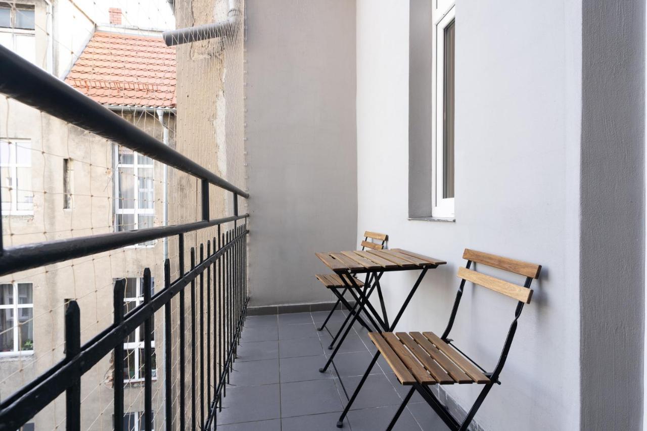 Elegant Very Berry In Center By Renters Apartment Poznan